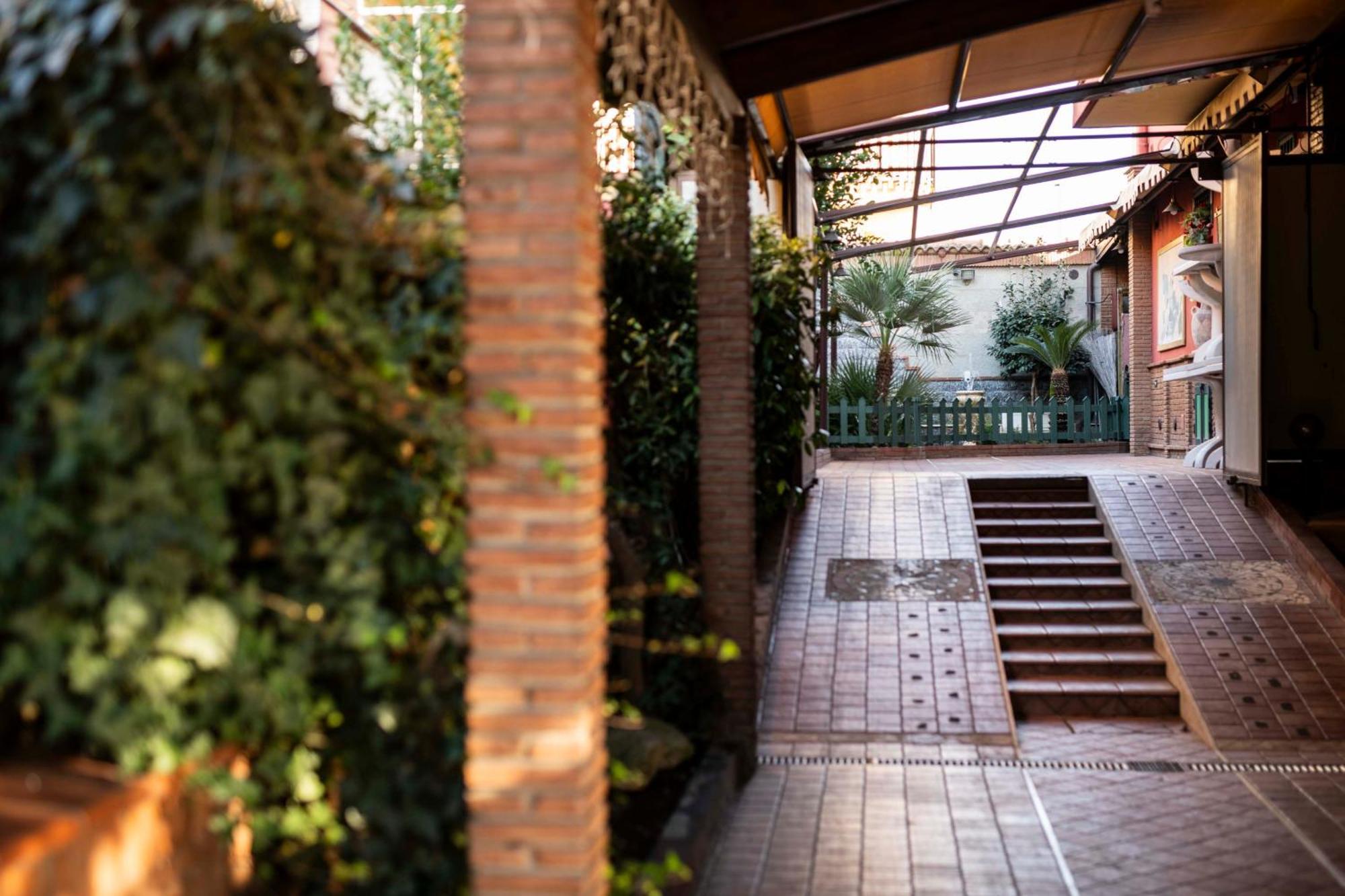 B&B Benny San Marco Evangelista ภายนอก รูปภาพ